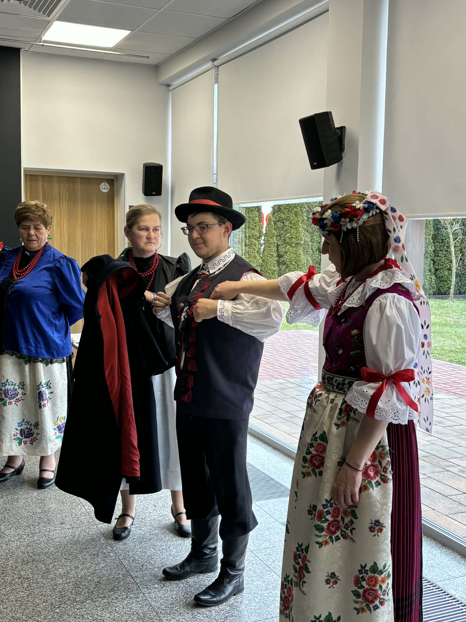 Śląskie poranki u Kaśki i Hanki – strój śląski
